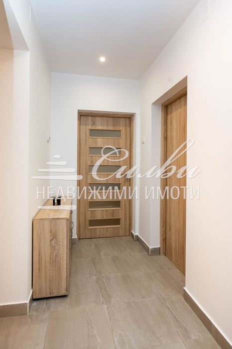 Тристаен ТУХЛЕН апартамент след ОСНОВЕН ремонт – ИДЕАЛЕН Център!!!