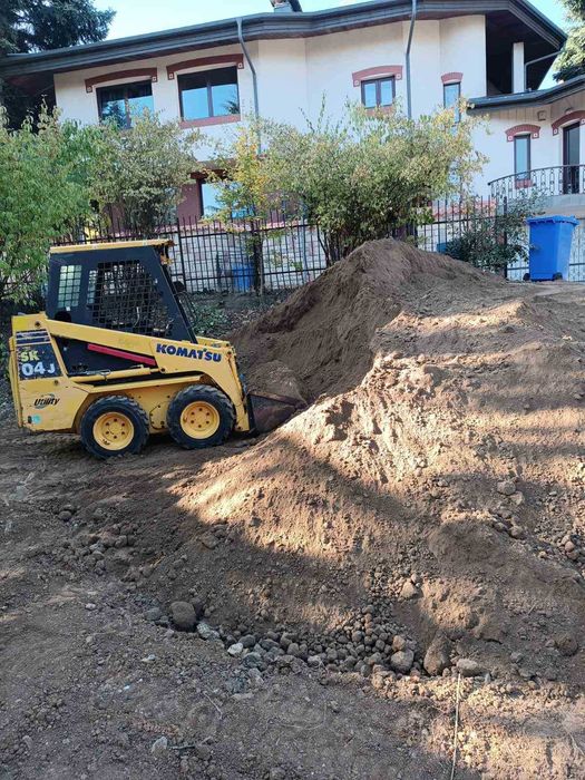 Изкопи с мини багер и мини челен товарач