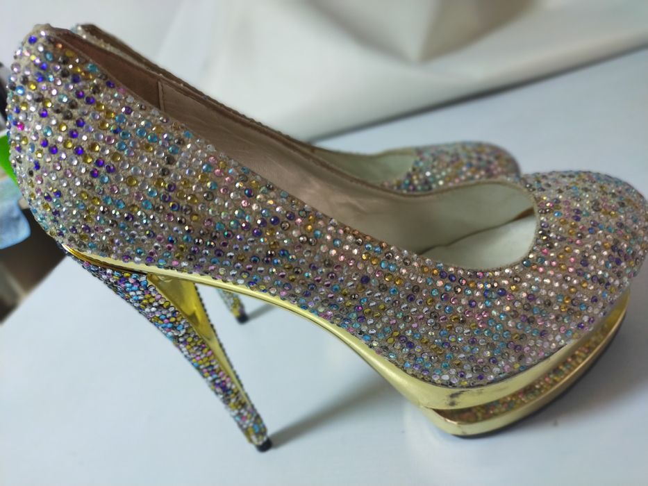 Брендовые туфли срочно