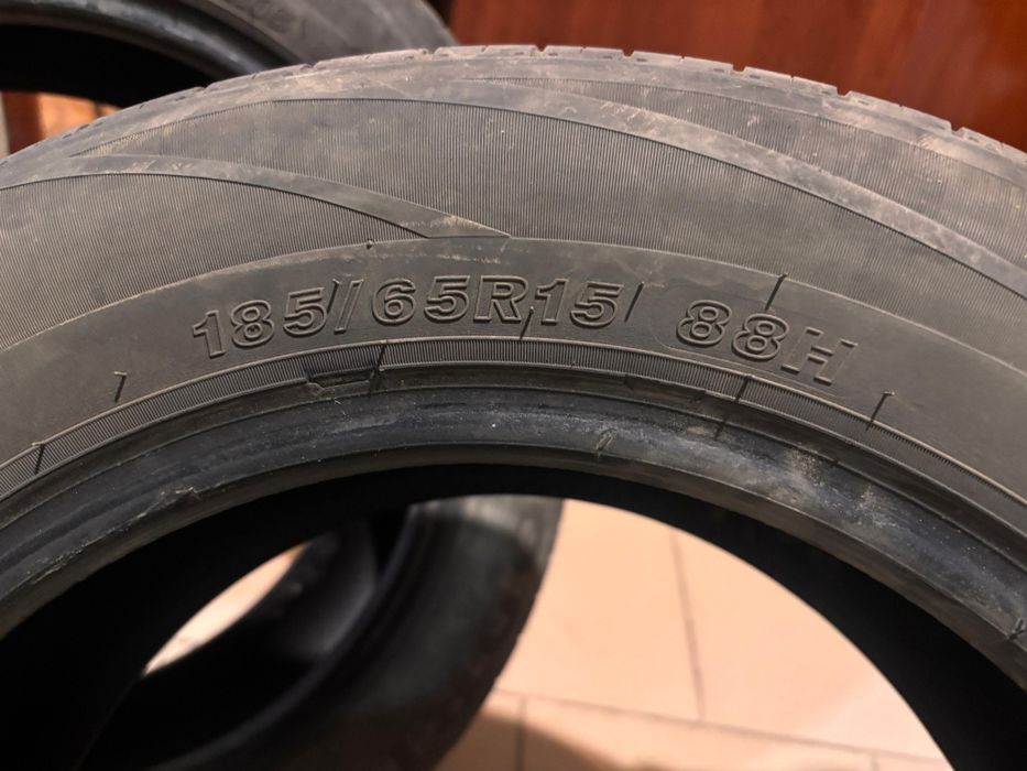 Продам летние покрышки