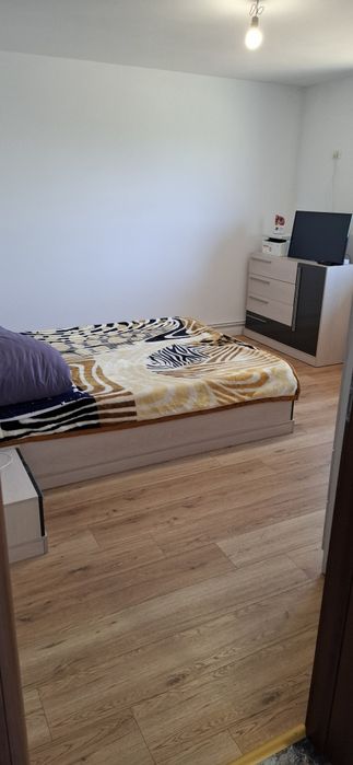 Casă de închiriat