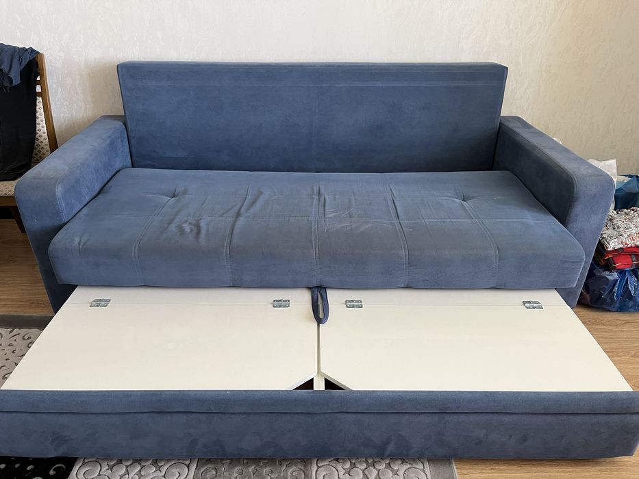 Продам диван срочно