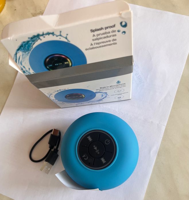 Bluetooth колонка за баня с вендуза, LED, микрофон, IPX4