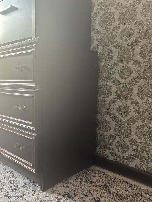 Деревянный камод польский