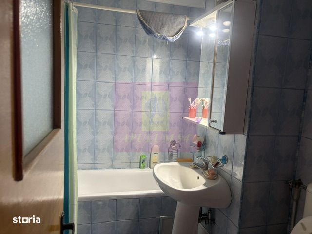 Apartament 3 camere Drumul Sarii.