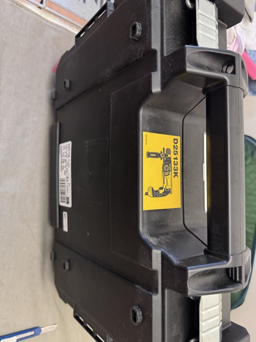 Перфоратор Dewalt