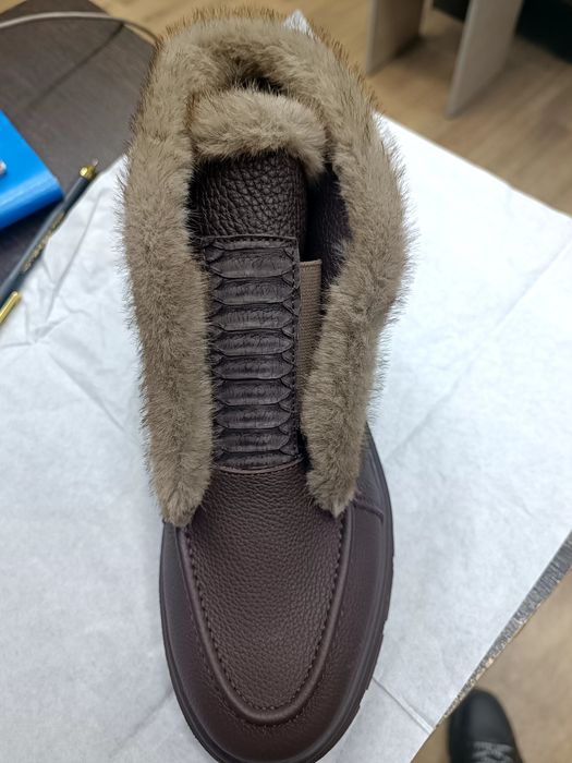 Сапоги от бренда GLOVE