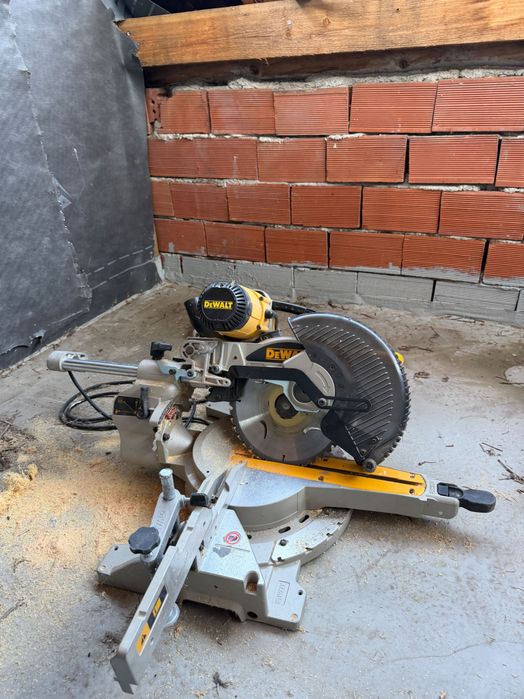 Dewalt DW717XPS-LX 1675W Циркуляр пендула на 110v