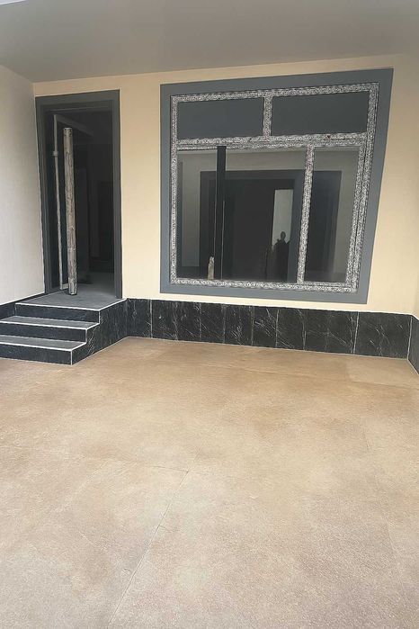 Продается 2-х этажный кирпичный дом c жилым подвалом