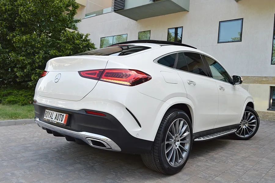 Mercedes-Benz GLE KM 100% Reali / Fara Daune / AMG Line / Rate 6-12 Luni
