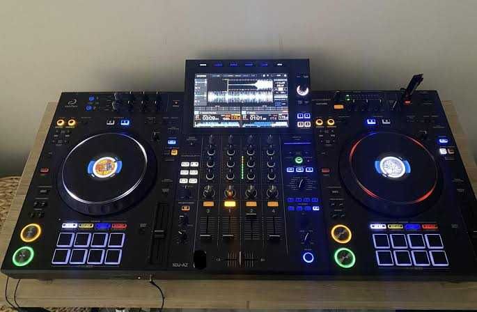 Продается Pioneer XDJ AZ