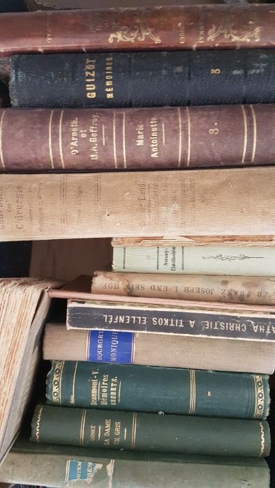 Френски антикварни книги/поредици от 18-ти, 19-ти век, всяка 10-20 лв.