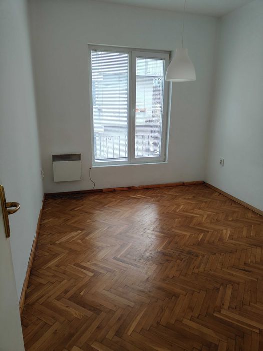 Оборище, ул.Мърфи, тристаен, необзаведен под наем