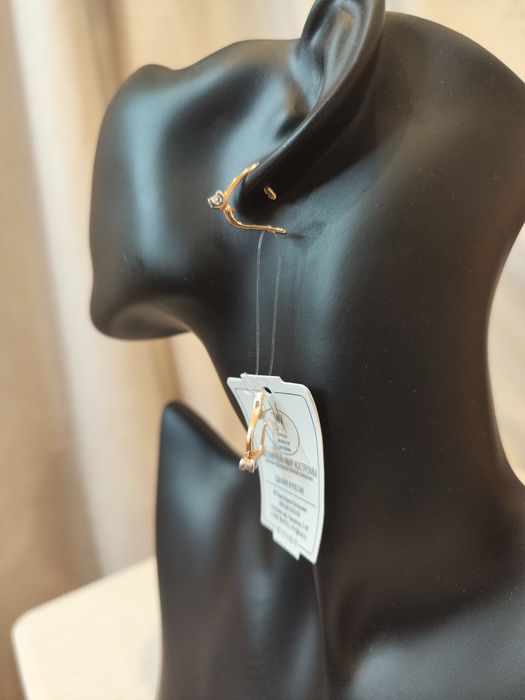 Новые золотые серьги с бриллиантами