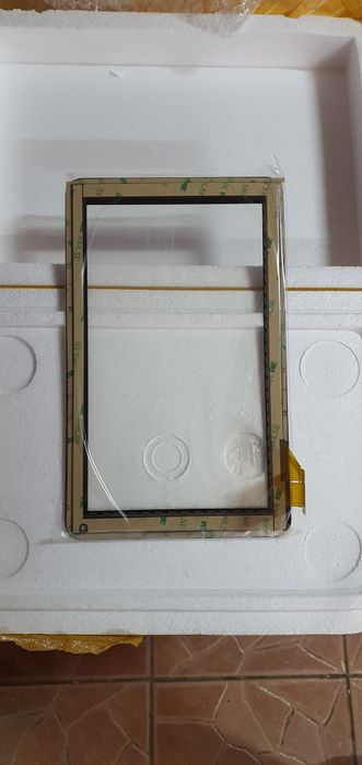 Vând touch-screen pentru tabletă de 9 inch !