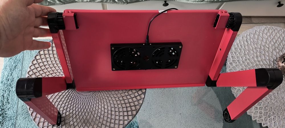 Cooler metalic Laptop