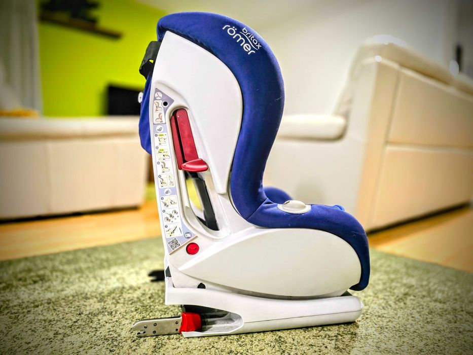 Britax-Romer Versafix 9-18kg, albastru, fixare isofix si centura