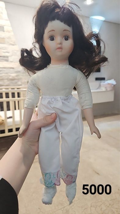 Продам фарфоровые куклы