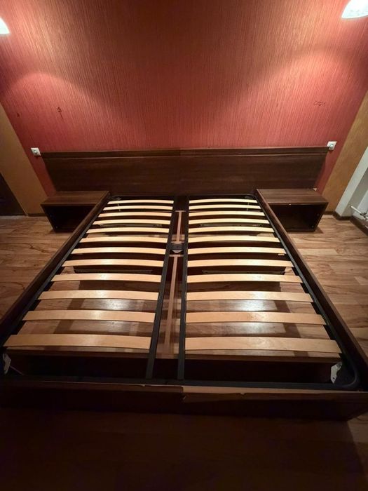 Продам двухспальнюю кровать