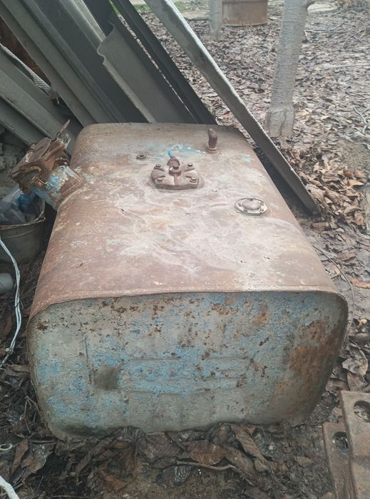 Бак МАЗ га бутун тешиги йук