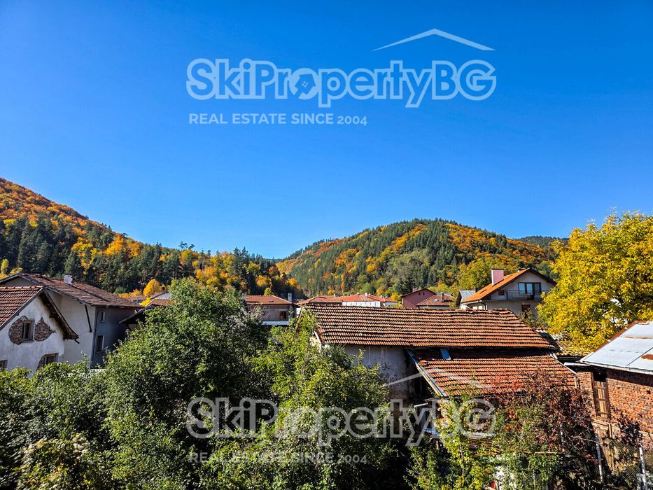 Къща с 4 спални в село Доспей, близо до Боровец!