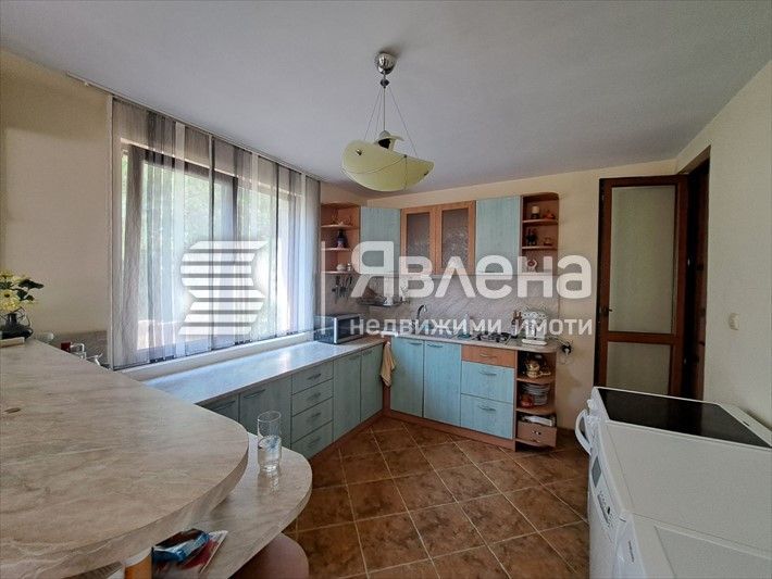 Продава се Къща в Варна, Виница - 195 кв.м за 2257 €/кв.м - Снимка #3