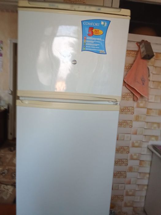 Продам холодильник