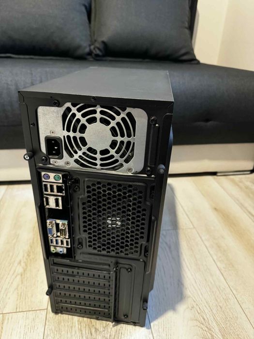 Unitate pc calculator office i5 4590 4gb ddr3  hdd 250 gb gt710 gddr5