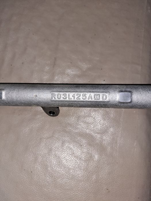 Rampa injectoare cayc 1.6 tdi  vw touran 1t3 / golf 6/ audi a3 8p