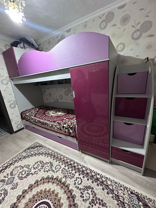 Продам двухярусную кровать