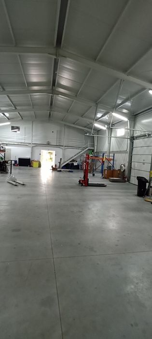 Vând depozit hală spațiu comercial