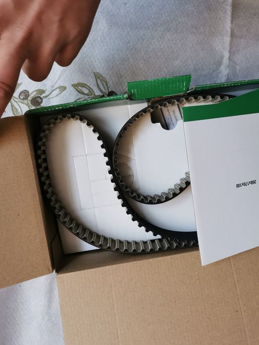 Накладки+комплект водна помпа, ангренажен ремък и ролки за Мазда 3