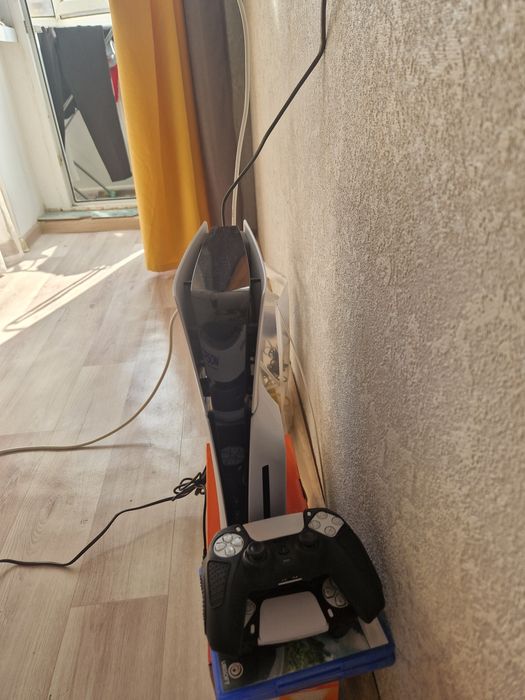 Продам пс 5 слим +2 джоистика