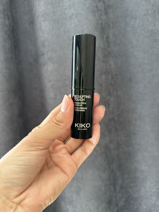 Тоналка Армани, хайлайтер Диор, пудра (косметика)