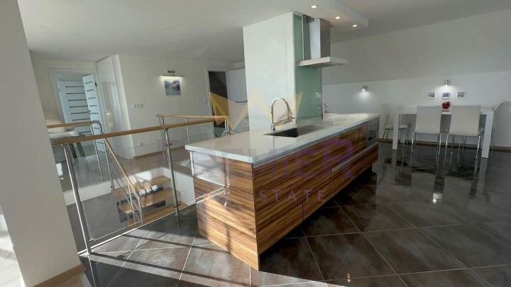 Продава се Мезонет в Поморие - 280 кв.м за 815 €/кв.м - Снимка #5