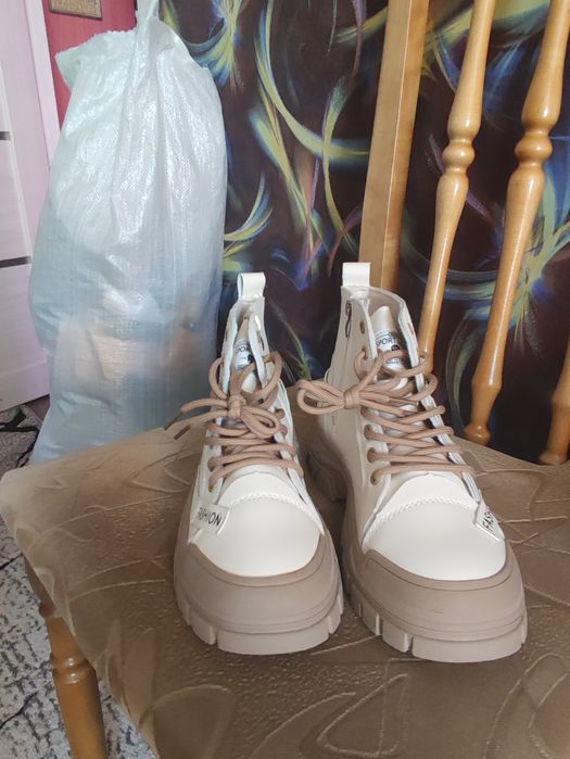 Ботинки весна-осень.37 размер.