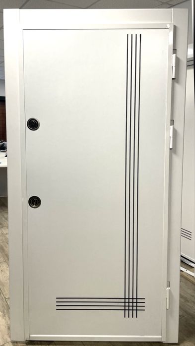 Входна врата с облякана каса- Алиса