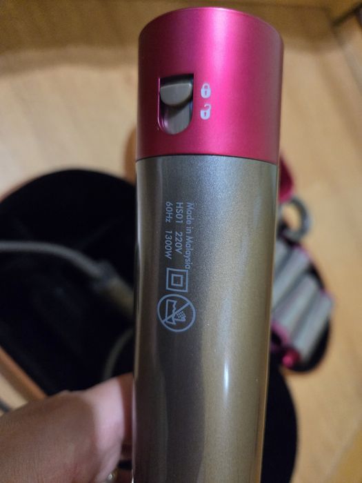 Dyson Airwrap Complete  чисто НОВ сешоар/ маша/ четка