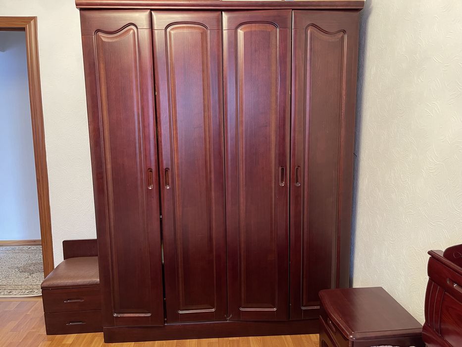 Спальный гарнитур