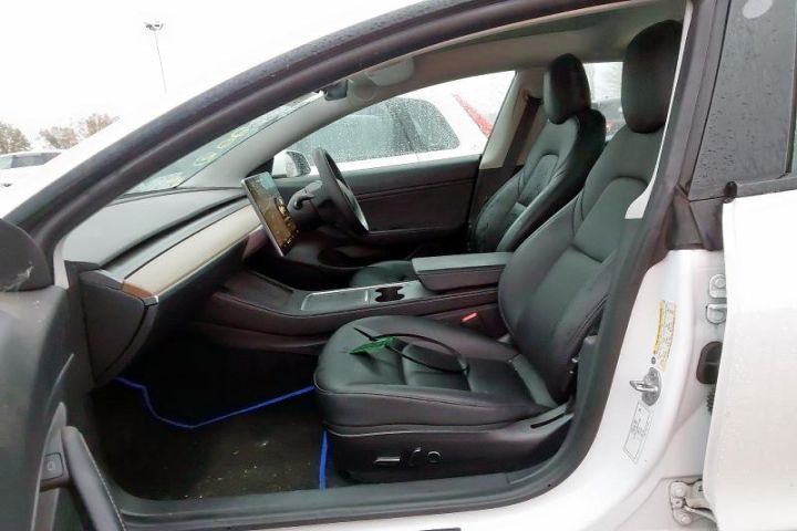 Dezmembrez Tesla Model 3 1 [2017 - 2020] Sedan 190 kW (258 HP) four-w