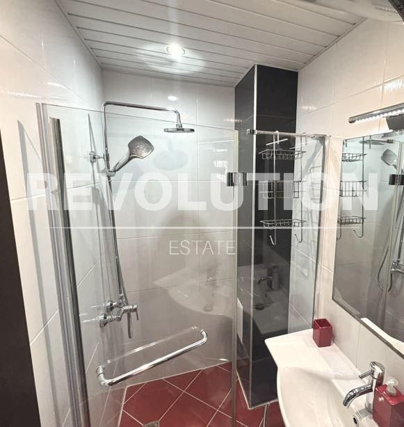 Дава се под наем Тристаен апартамент в Варна, Цветен квартал - 86 кв.м за 797.64 € - Снимка #7