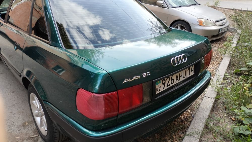 Продам Ауди 80 б4