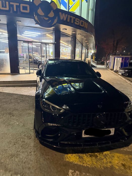 Mercedes-Benz c63 s e performance