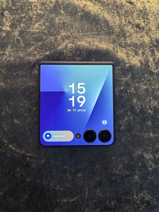Galaxy Z flip 7 deblocat