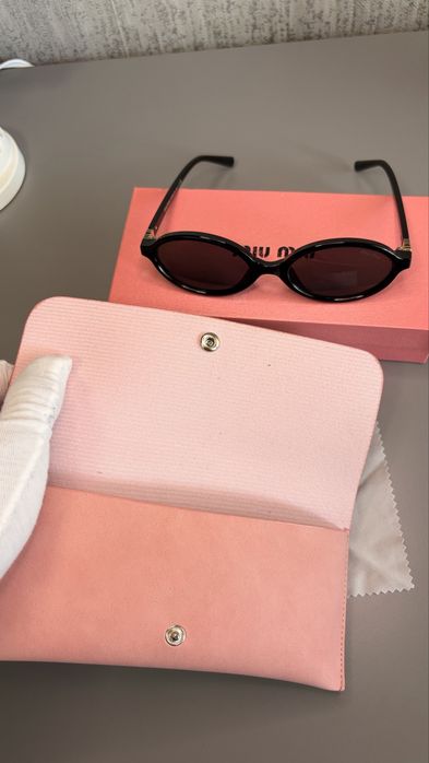 Очила “Miu Miu Regard”