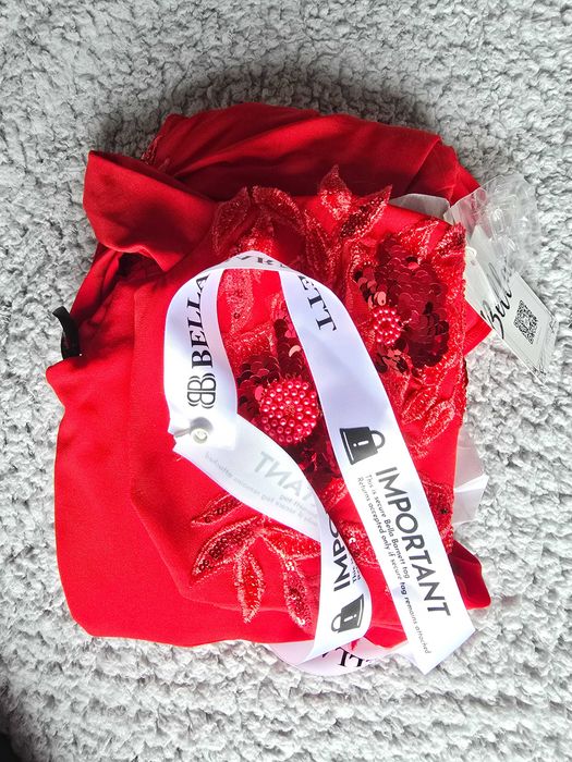 Нова рокля Bella Barnett червена