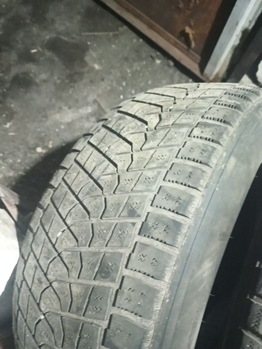 Продам резину 265.65R17