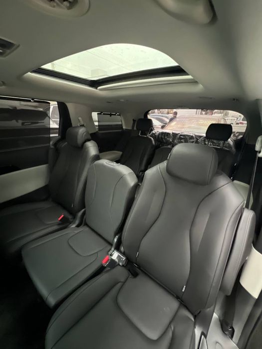 Kia Carnival 890 km 11 kishilik