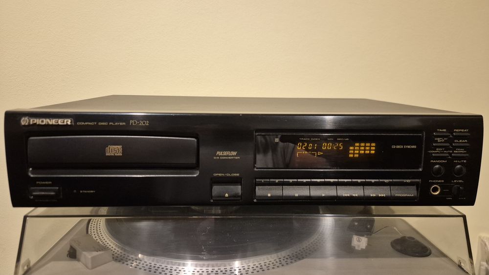 Compact Disc Player PIONEER PD202