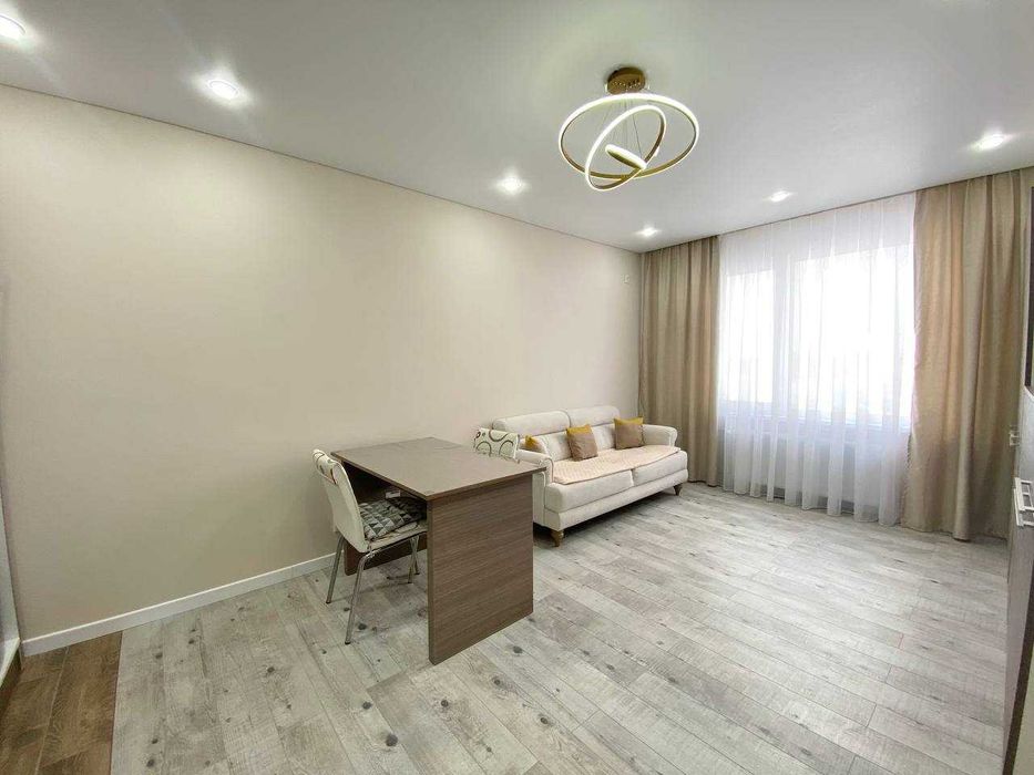 Продаётся евро двухкомнатная квартира